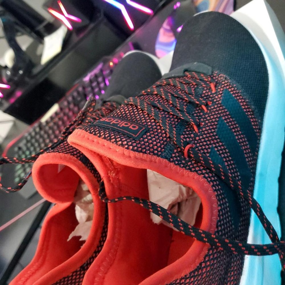 QUESTAR FLOW ADIDAS MENS SIZE 11